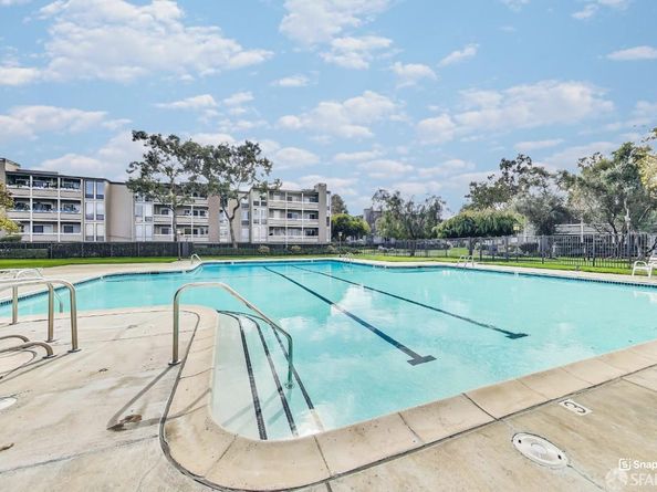 1131 Compass Lane 108, Foster City CA 94404