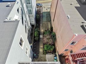 1437 Mason Street, San Francisco CA 94133