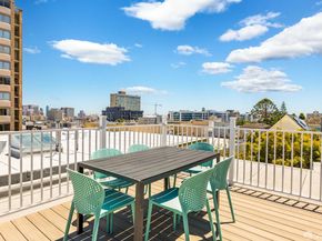 1965 Clay Street, San Francisco CA 94109