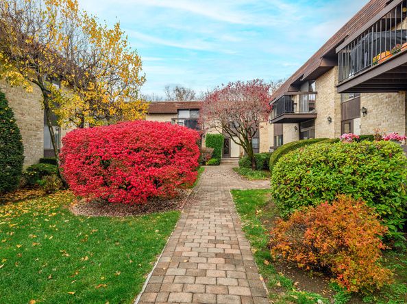 85 Riverside Avenue APT E8, Stamford CT 06905