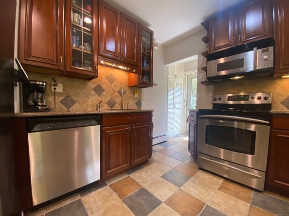 29 Grumman Avenue, Wilton CT 06897