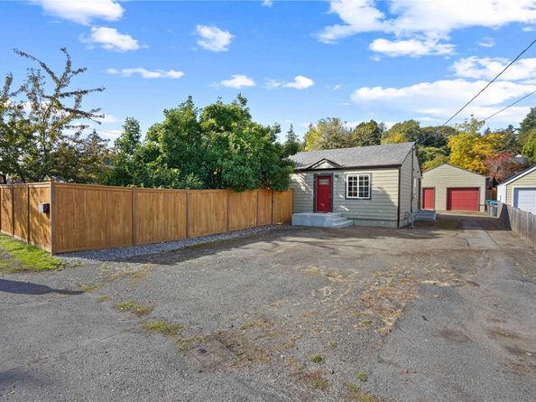 1715 Snyder Avenue, Bremerton WA 98312