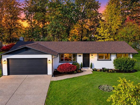 4907 239th Street SE, Woodinville WA 98072