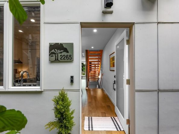 2265 14th Avenue W, Seattle WA 98119
