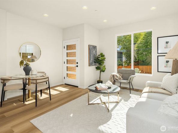 506 Ward Street A, Seattle WA 98109