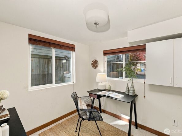 2633 NW 58th Street B, Seattle WA 98107