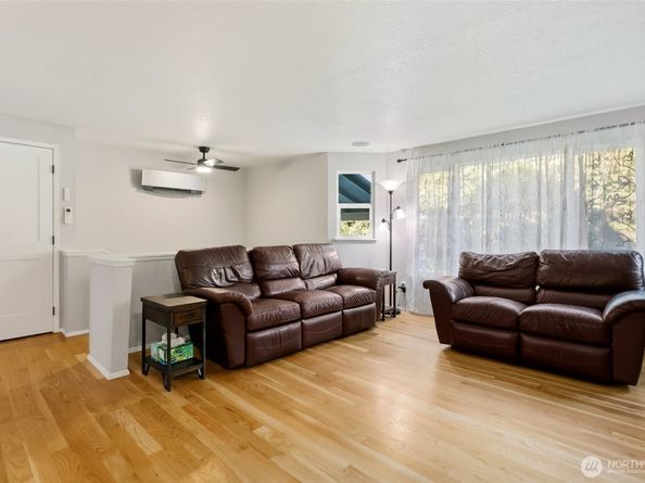 9228 49th Avenue W, Mukilteo WA 98275