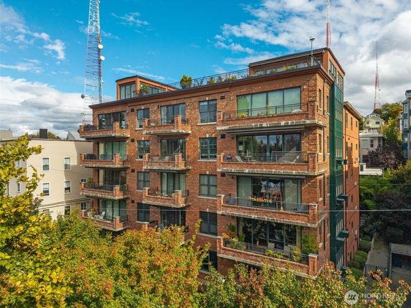 1414 1st Avenue W 403, Seattle WA 98119