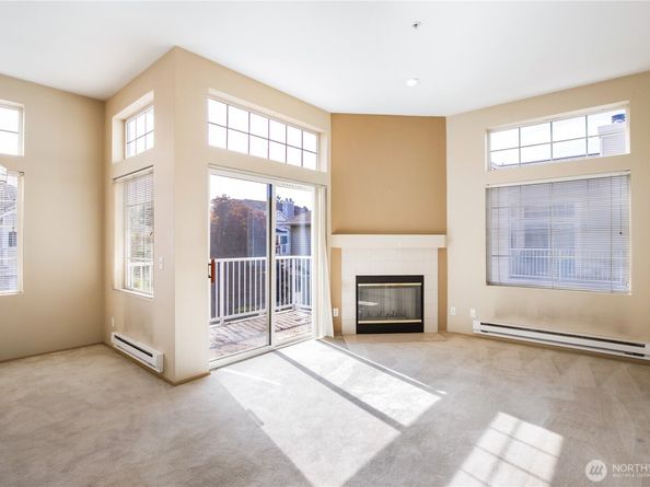 23521 55th Avenue S 122, Kent WA 98032