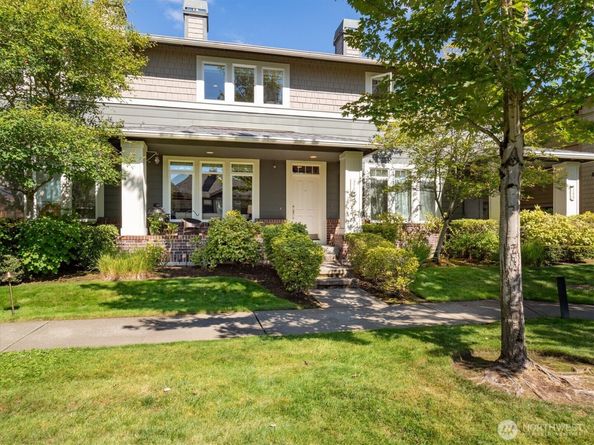 1804 10th Avenue NE 1320, Issaquah WA 98029