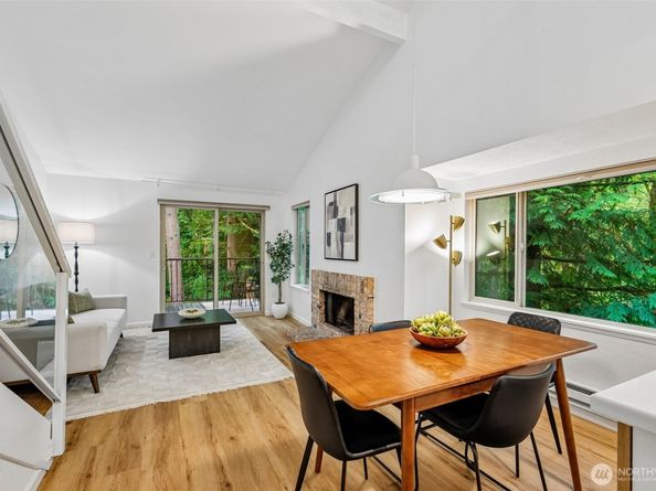 8111 145th Court NE 14D, Redmond WA 98052