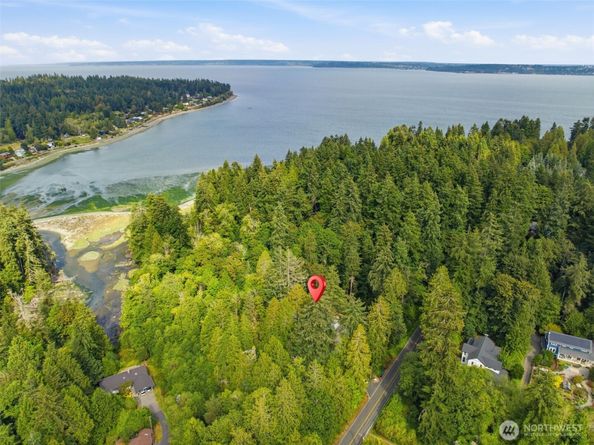 9720 NE Lofgren Road, Bainbridge Island WA 98110