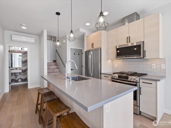 2440 NW 60th Street A, Seattle WA 98107