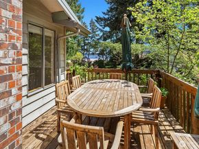 10218 SW Tillicum Lane, Vashon WA 98070