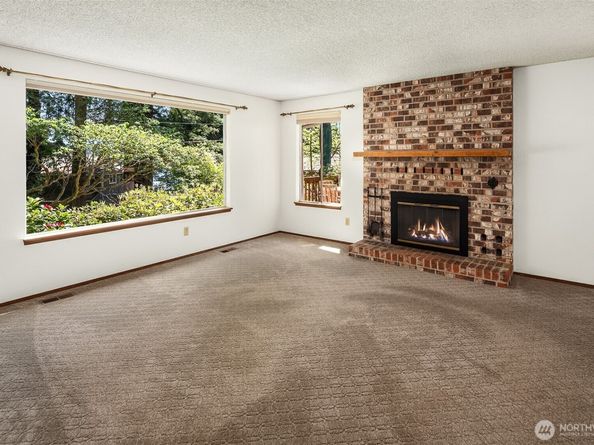 10218 SW Tillicum Lane, Vashon WA 98070