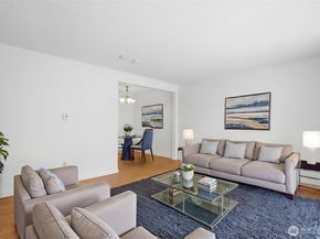 19411 56th Avenue W 115, Lynnwood WA 98036