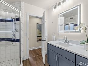 902 22nd Avenue, Seattle WA 98122