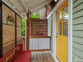 902 22nd Avenue, Seattle WA 98122