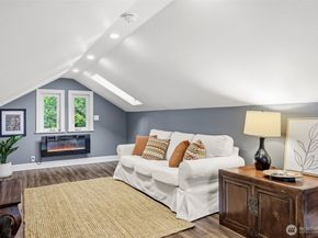 902 22nd Avenue, Seattle WA 98122