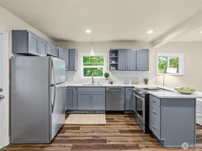 902 22nd Avenue, Seattle WA 98122