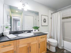 21305 48th Avenue W B205, Mountlake Terrace WA 98043