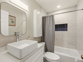 15504 25th Avenue NE, Shoreline WA 98155