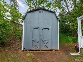15504 25th Avenue NE, Shoreline WA 98155