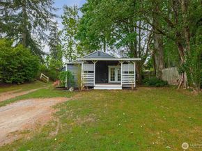15504 25th Avenue NE, Shoreline WA 98155