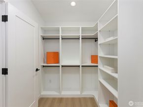8823 Dibble Avenue NW, Seattle WA 98117