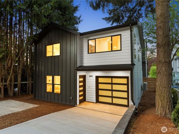 8823 Dibble Avenue NW, Seattle WA 98117