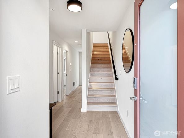 1411 B N 48th Street, Seattle WA 98103