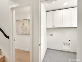 1411 B N 48th Street, Seattle WA 98103