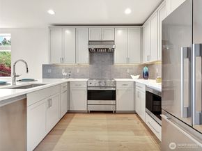 1411 B N 48th Street, Seattle WA 98103