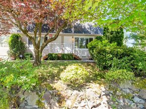 19712 50 Avenue W 1, Lynnwood WA 98036