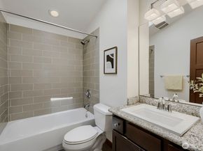 9519 8th Avenue NW B, Seattle WA 98117