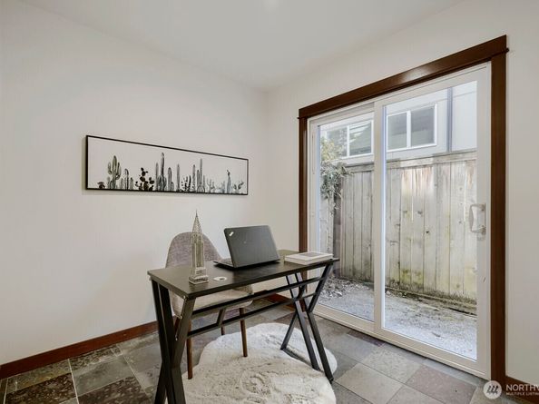 9519 8th Avenue NW B, Seattle WA 98117