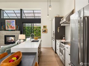 4670 Flying Goat Avenue NE, Bainbridge Island WA 98110