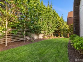4670 Flying Goat Avenue NE, Bainbridge Island WA 98110