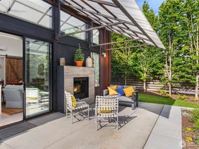 4670 Flying Goat Avenue NE, Bainbridge Island WA 98110