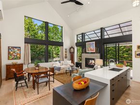4670 Flying Goat Avenue NE, Bainbridge Island WA 98110