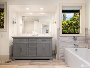 10510 NE 44th Street, Kirkland WA 98033