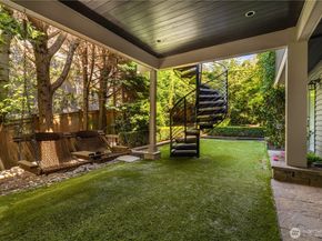10510 NE 44th Street, Kirkland WA 98033