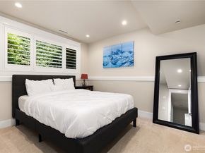 10510 NE 44th Street, Kirkland WA 98033