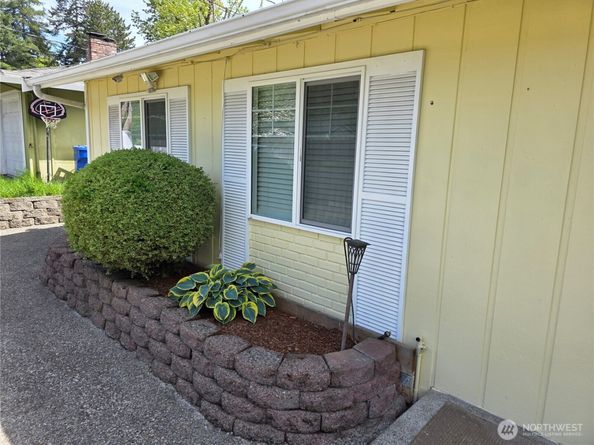 11211 SE 223rd Place, Kent WA 98031