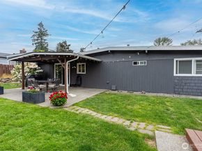 24855 16TH Avenue S, Des Moines WA 98198
