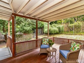 8800 Ravenna Avenue NE, Seattle WA 98115