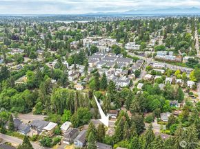 8800 Ravenna Avenue NE, Seattle WA 98115