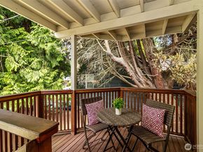 8800 Ravenna Avenue NE, Seattle WA 98115