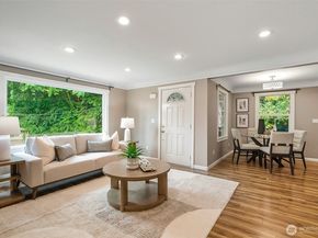 8800 Ravenna Avenue NE, Seattle WA 98115