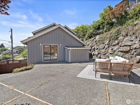 3415 24th Avenue W, Seattle WA 98199